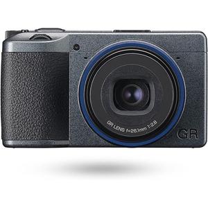 リコー RICOH GR IIIx Urban Edition メタリックグレー デジタルカメラ ネイビー【焦点距離 40mm / 24.2M APS-Cサイズ大型CMOSセンサー搭載/最強のスナップシュータ― / 約0.8秒 高速起動/高速ハイブリッドAF/高解像・高コントラスト GRレンズ / 3軸・4段 手ぶれ補正機構 SR】 GRIIIx GR3x